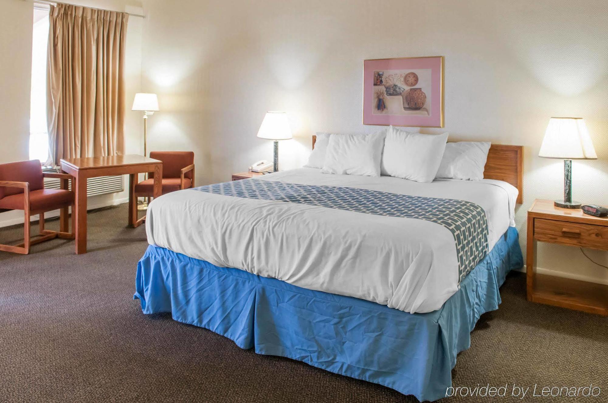 Rodeway Inn Whites City Экстерьер фото