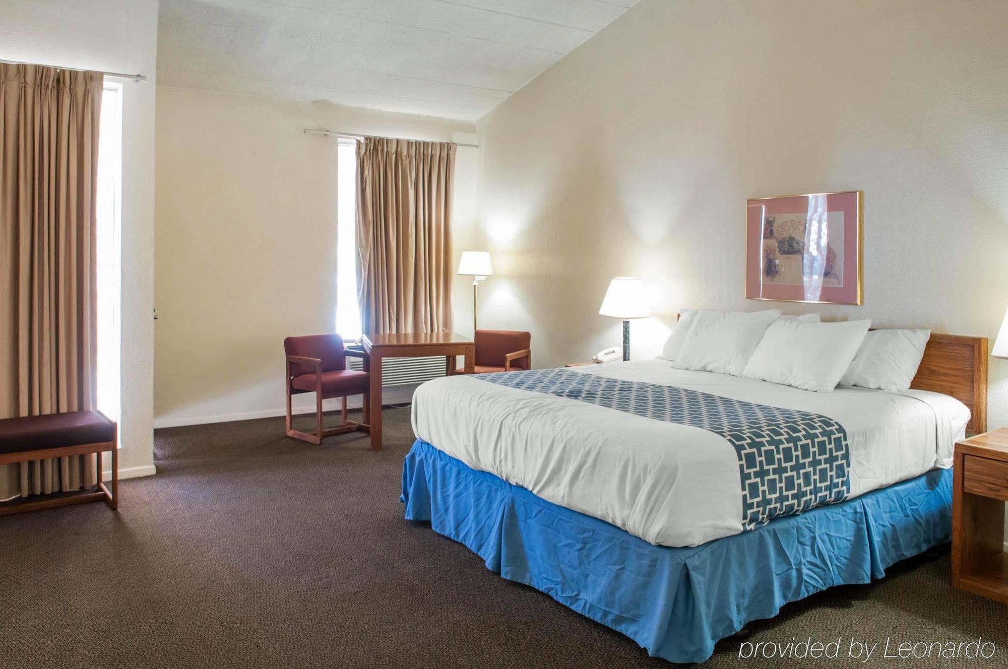 Rodeway Inn Whites City Экстерьер фото